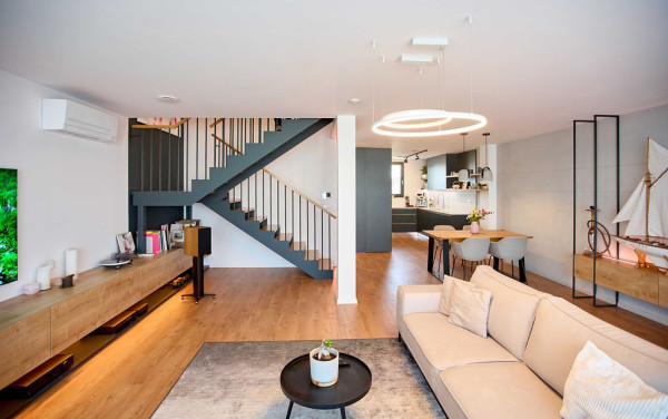 Moderný dom spájajúci estetiku a komfort 